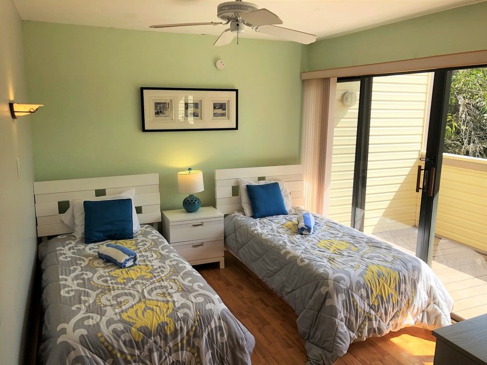 The Bird's Nest Vacation Rentals: 403 Gulf Dr S, Bradenton Beach, FL 34217